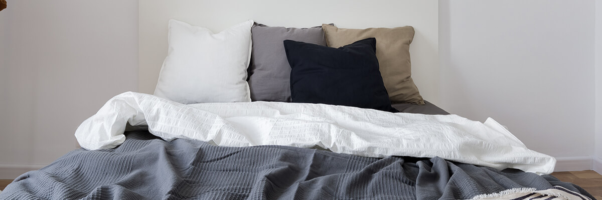 セミダブルのベッドには、掛け布団は何サイズがいいですか？ | シーツ.jp