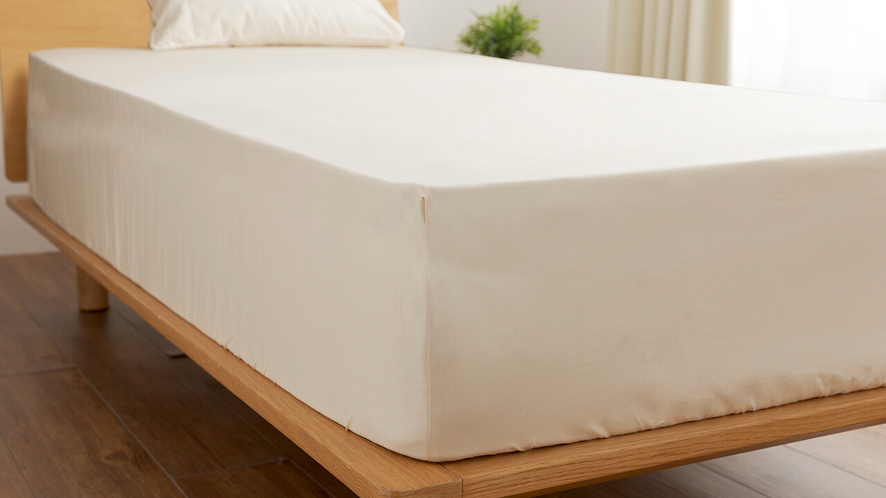 シモンズの厚いベッドマットレスに合うボックスシーツはありますか？ | シーツ.jp