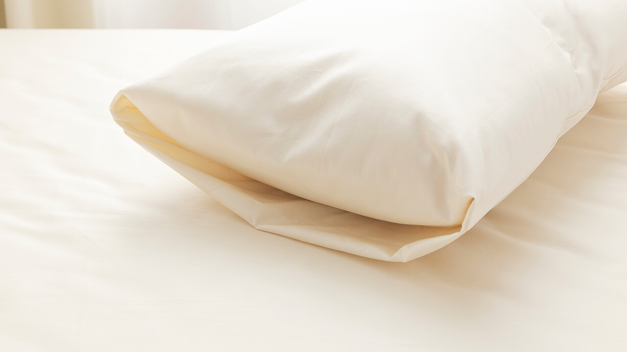 封筒タイプのピロケースは特殊サイズの枕も対応しやすい