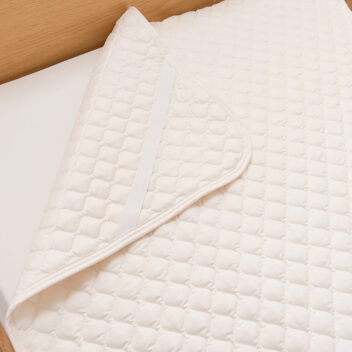 洗えるベッドパッド抗菌防臭しっかりタイプ